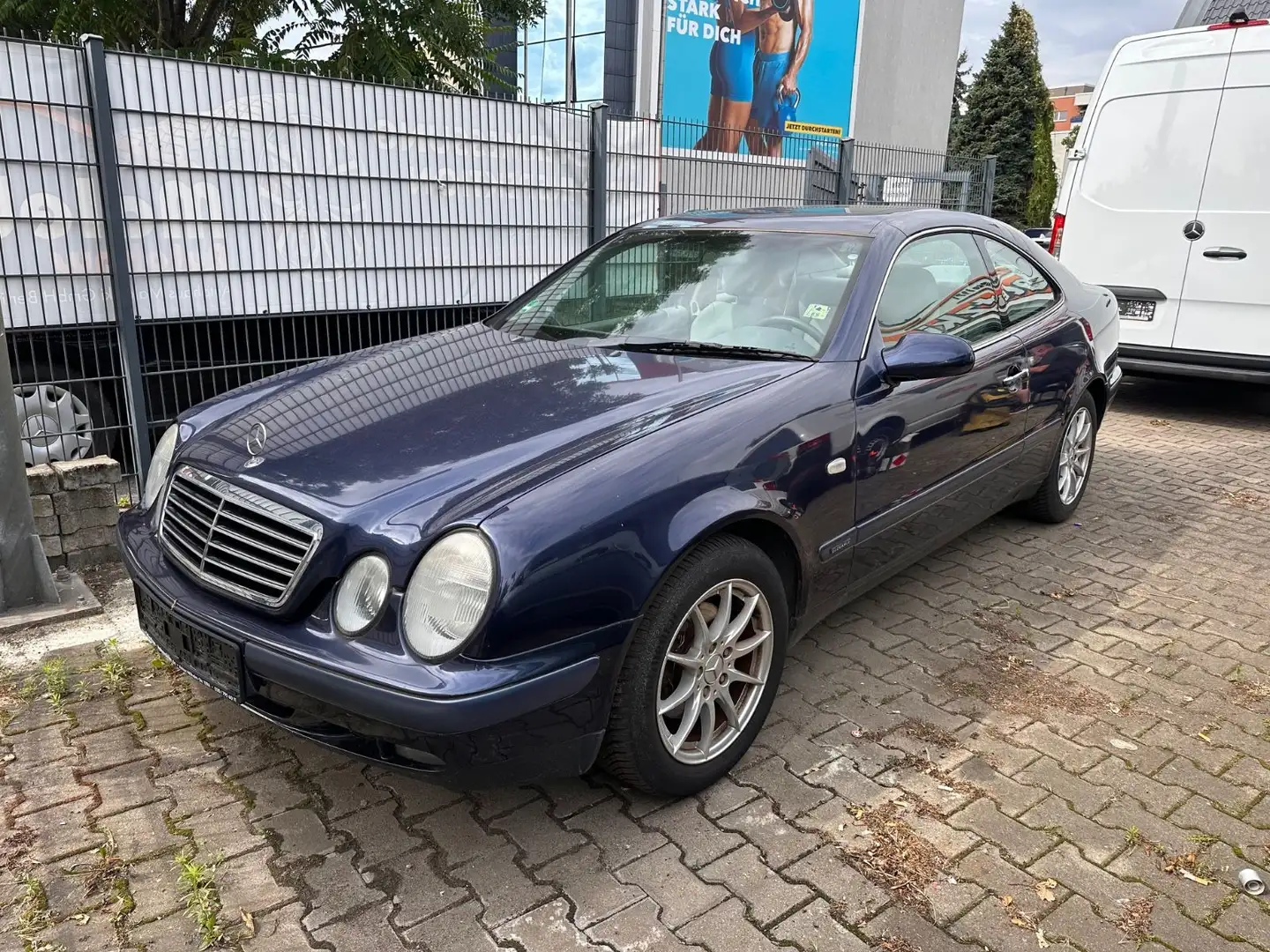 Mercedes-Benz CLK 230 KOMPRESSOR*Automatik*Klima*El.Fenster* Blau - 1