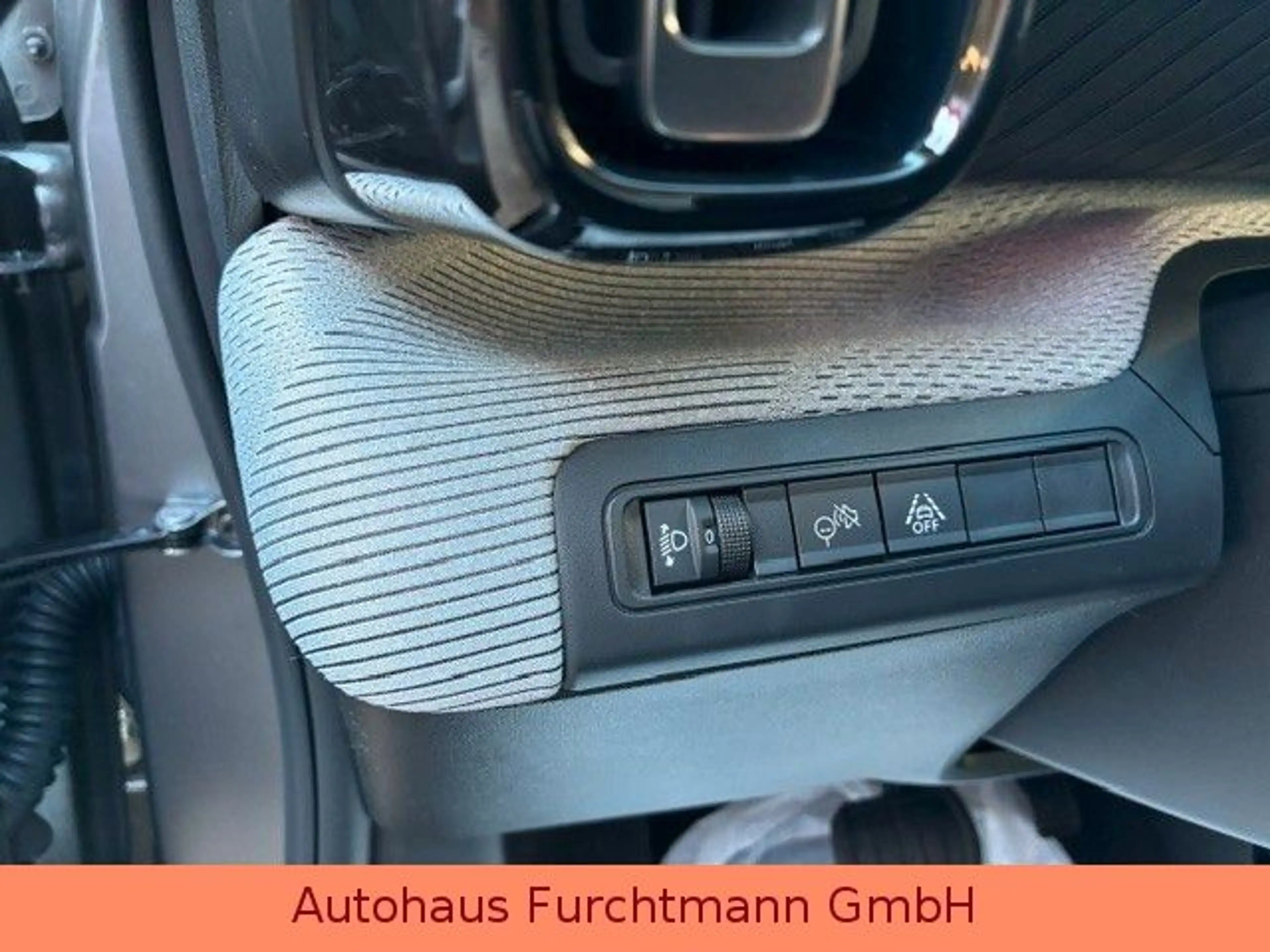 Citroen C3 Aircross MAX 145 Hybrid e-DCS6 — photo 11