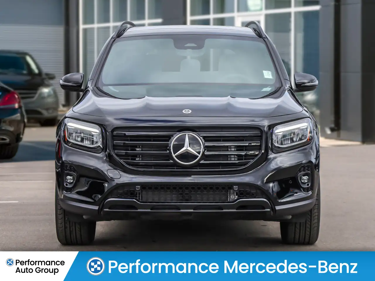 Mercedes-Benz GLB снимка Mercedes-Benz GLB