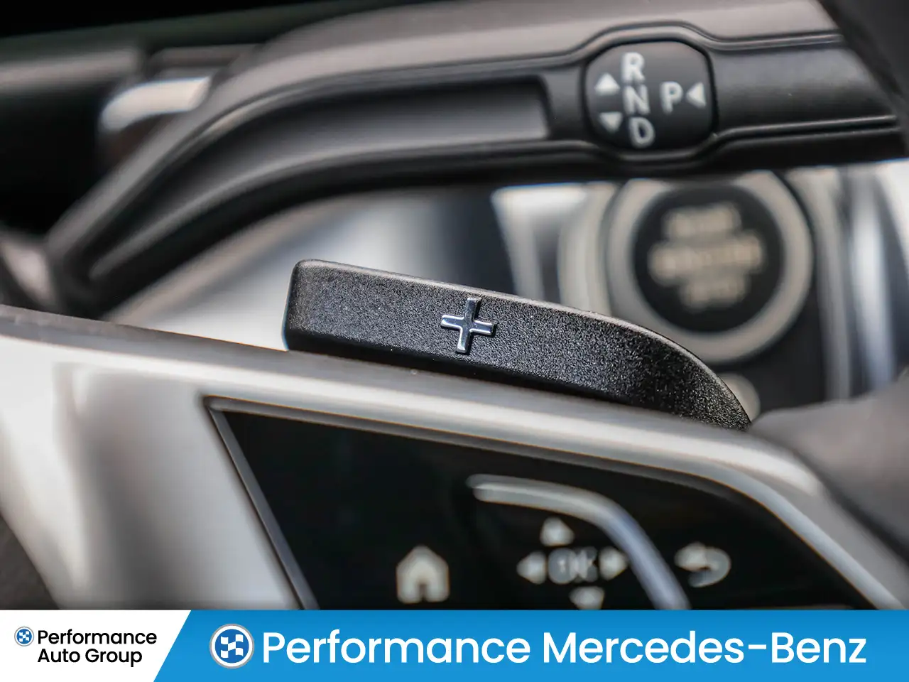 Mercedes-Benz GLB снимка Mercedes-Benz GLB