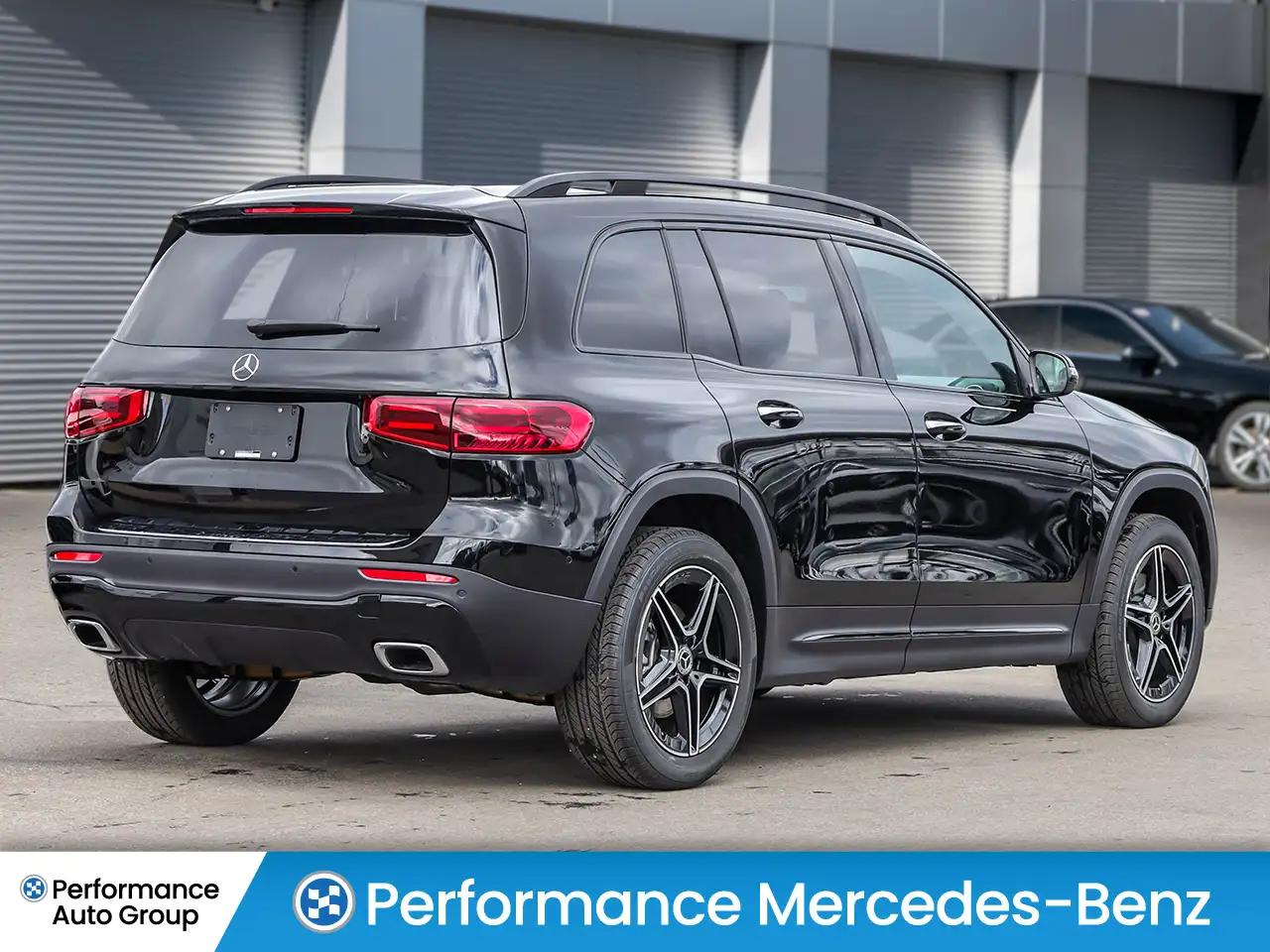 Mercedes-Benz GLB снимка Mercedes-Benz GLB