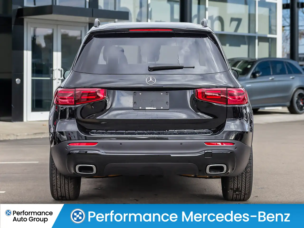 Mercedes-Benz GLB снимка Mercedes-Benz GLB