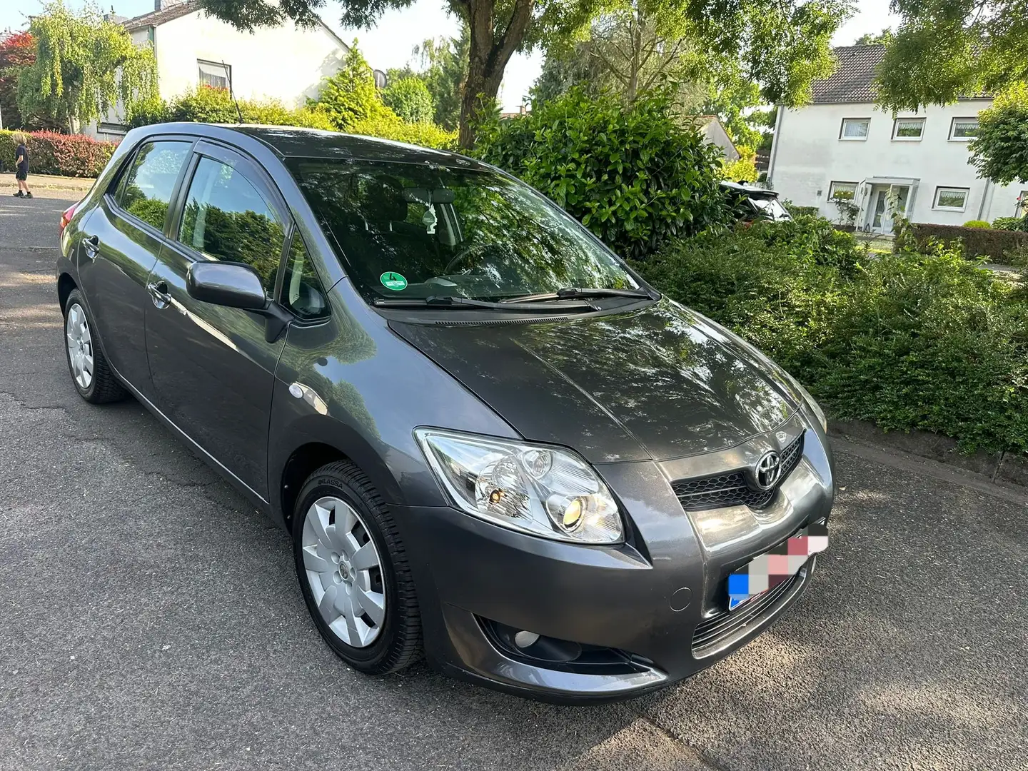Toyota Auris 1.6 VVT-i Multimode Sol Automatik Grigio - 1