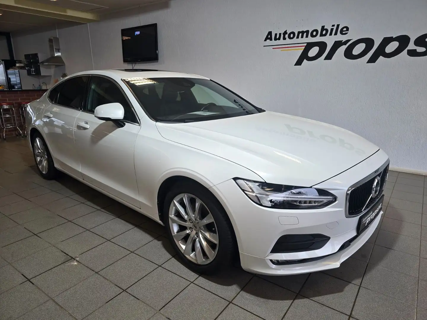 Volvo S90 Lim. D4 Momentum S-DACH KAM LEDER Blanc - 1