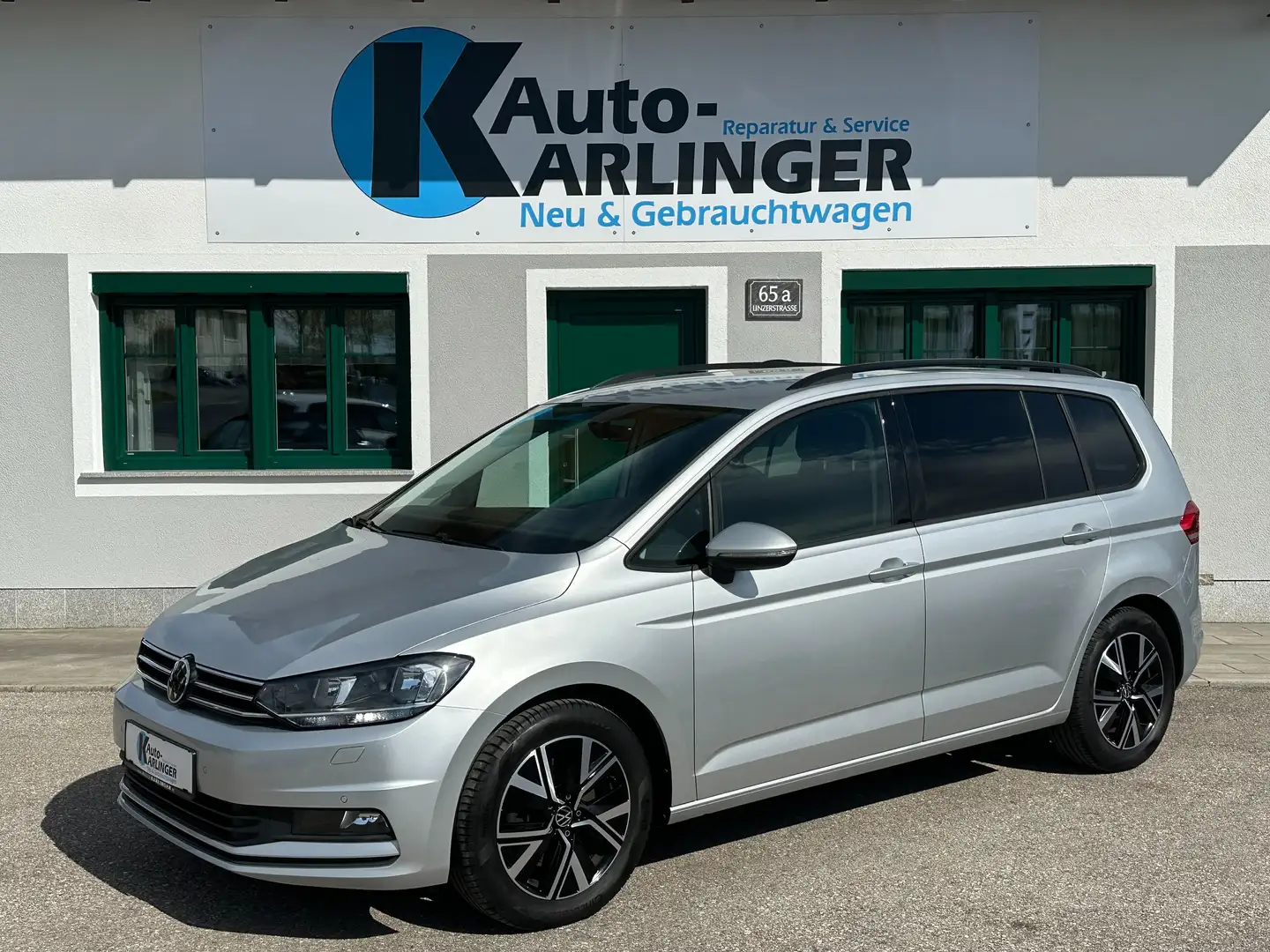 Volkswagen Touran Comfortline 2,0 TDI SCR Silber - 2