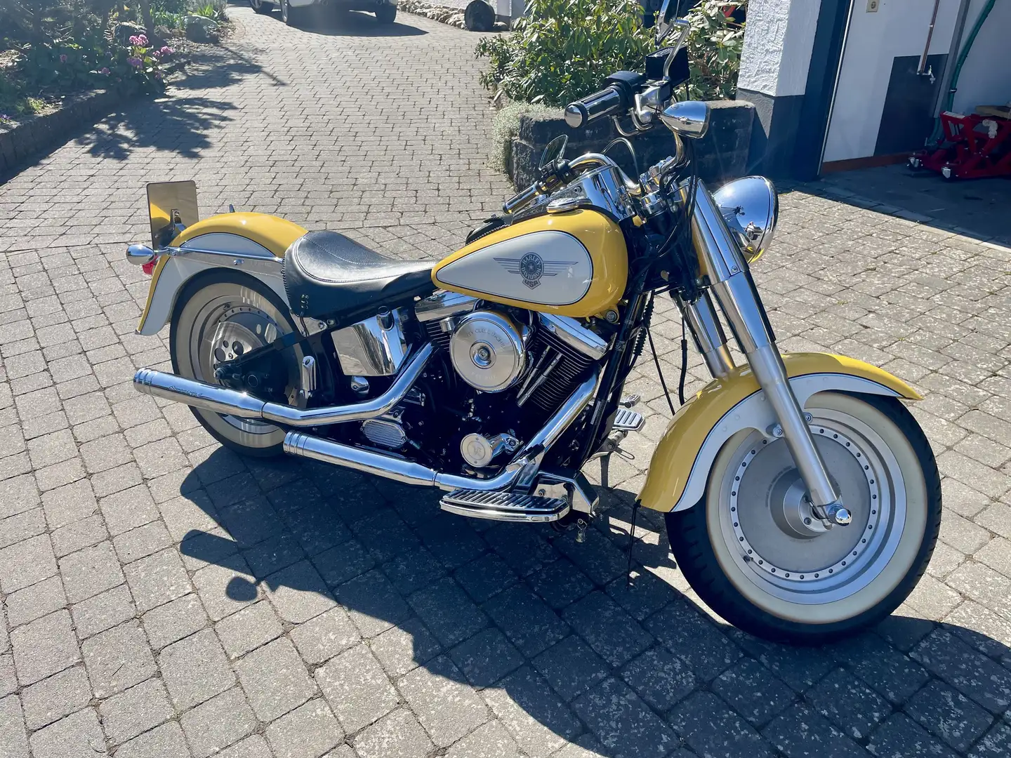 Harley-Davidson Fat Boy FXST Giallo - 2