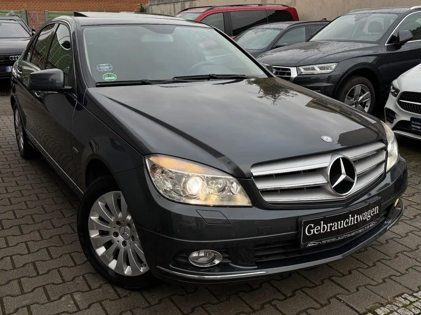 Mercedes-Benz C 250 CGI Elegance Autom.Xenon Navi PDC Alu Grau - 2