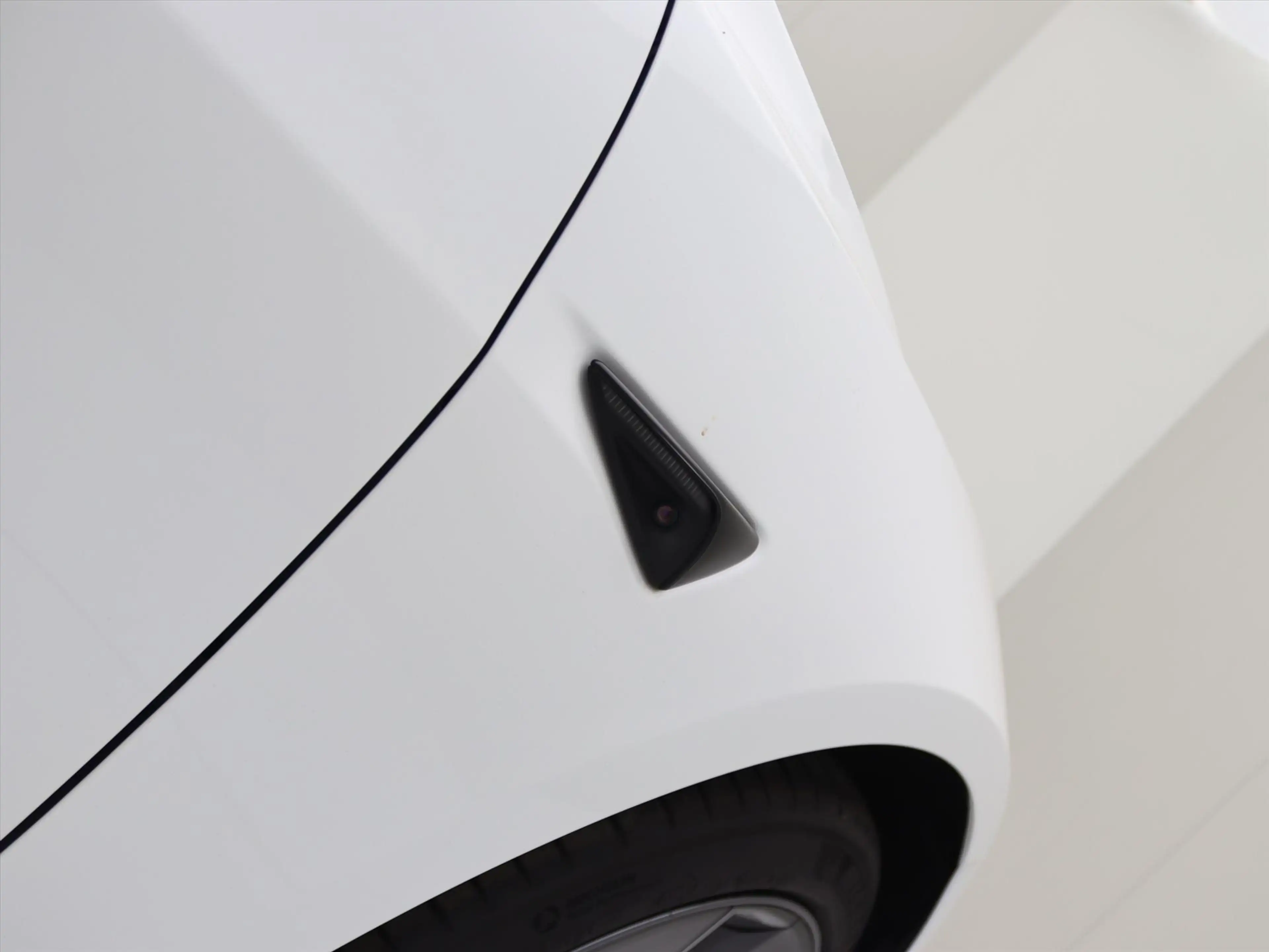 Tesla Model 3 Standard RWD Plus UPGRADE 94.6% SoH [ RYZEN+WIT LE — photo 28