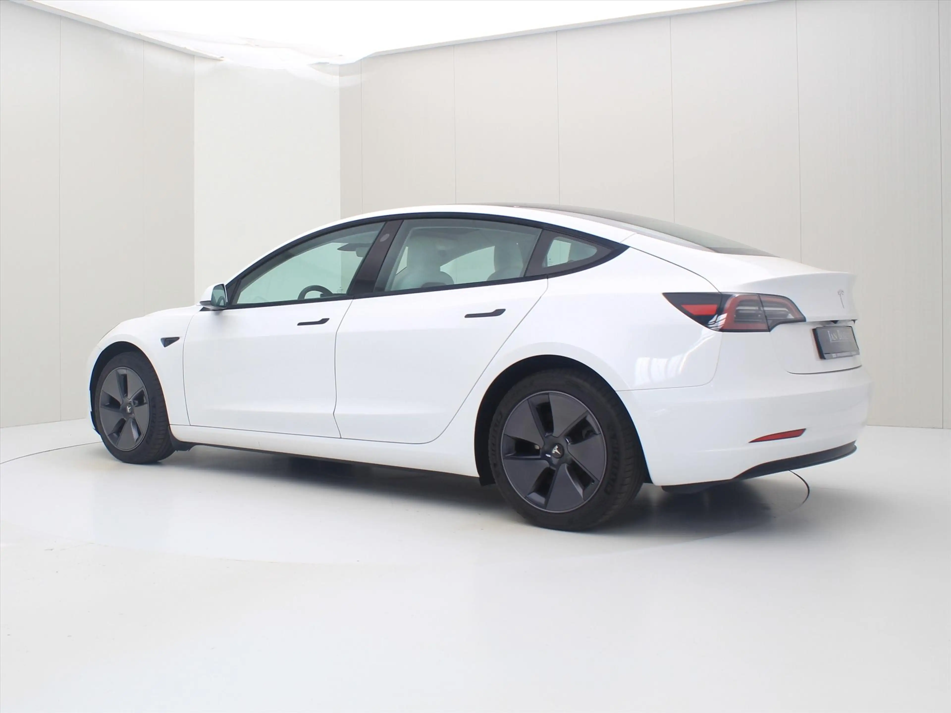 Tesla Model 3 Standard RWD Plus UPGRADE 94.6% SoH [ RYZEN+WIT LE — photo 3