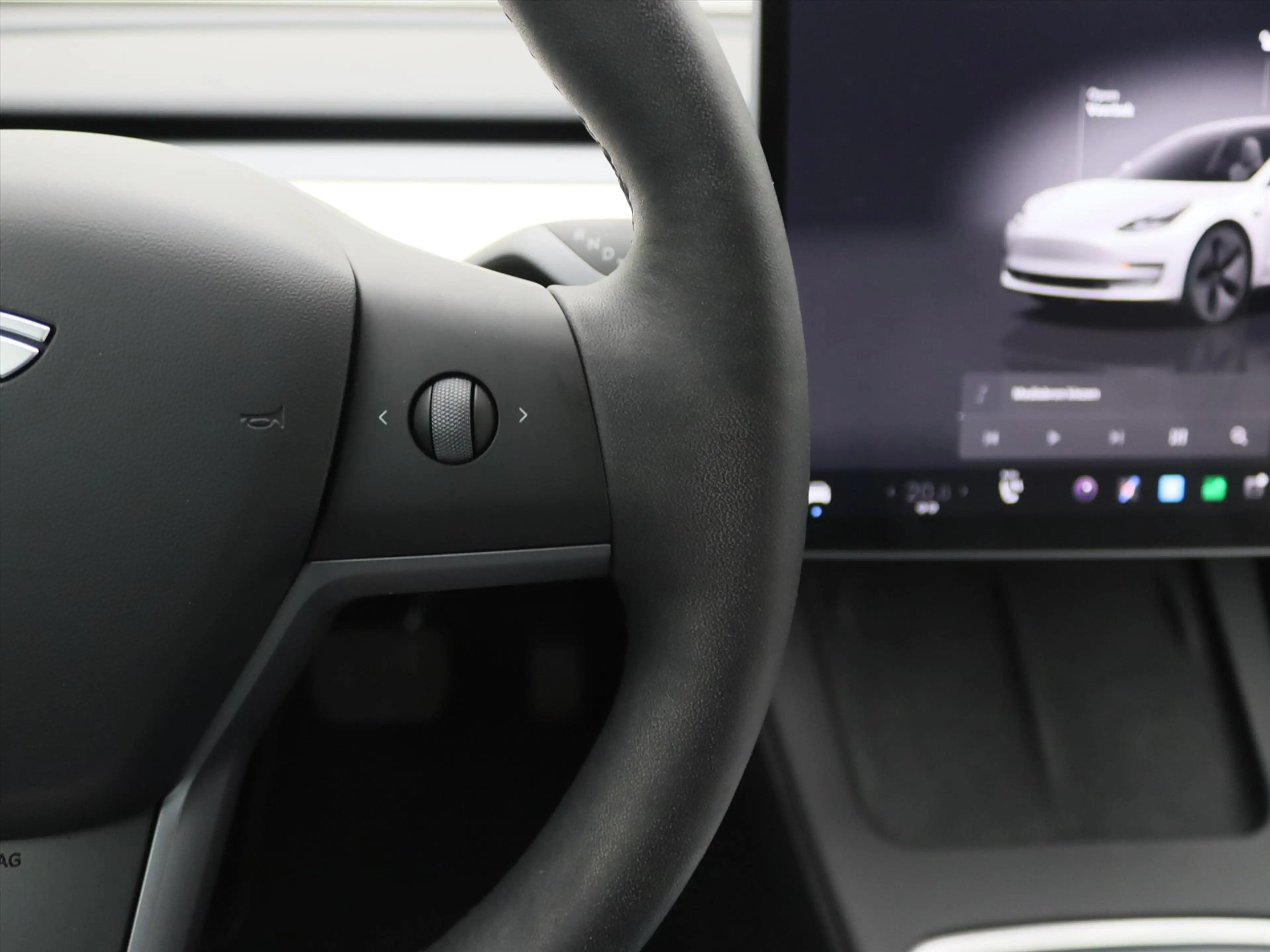 Tesla Model 3 Standard RWD Plus UPGRADE 94.6% SoH [ RYZEN+WIT LE — photo 23
