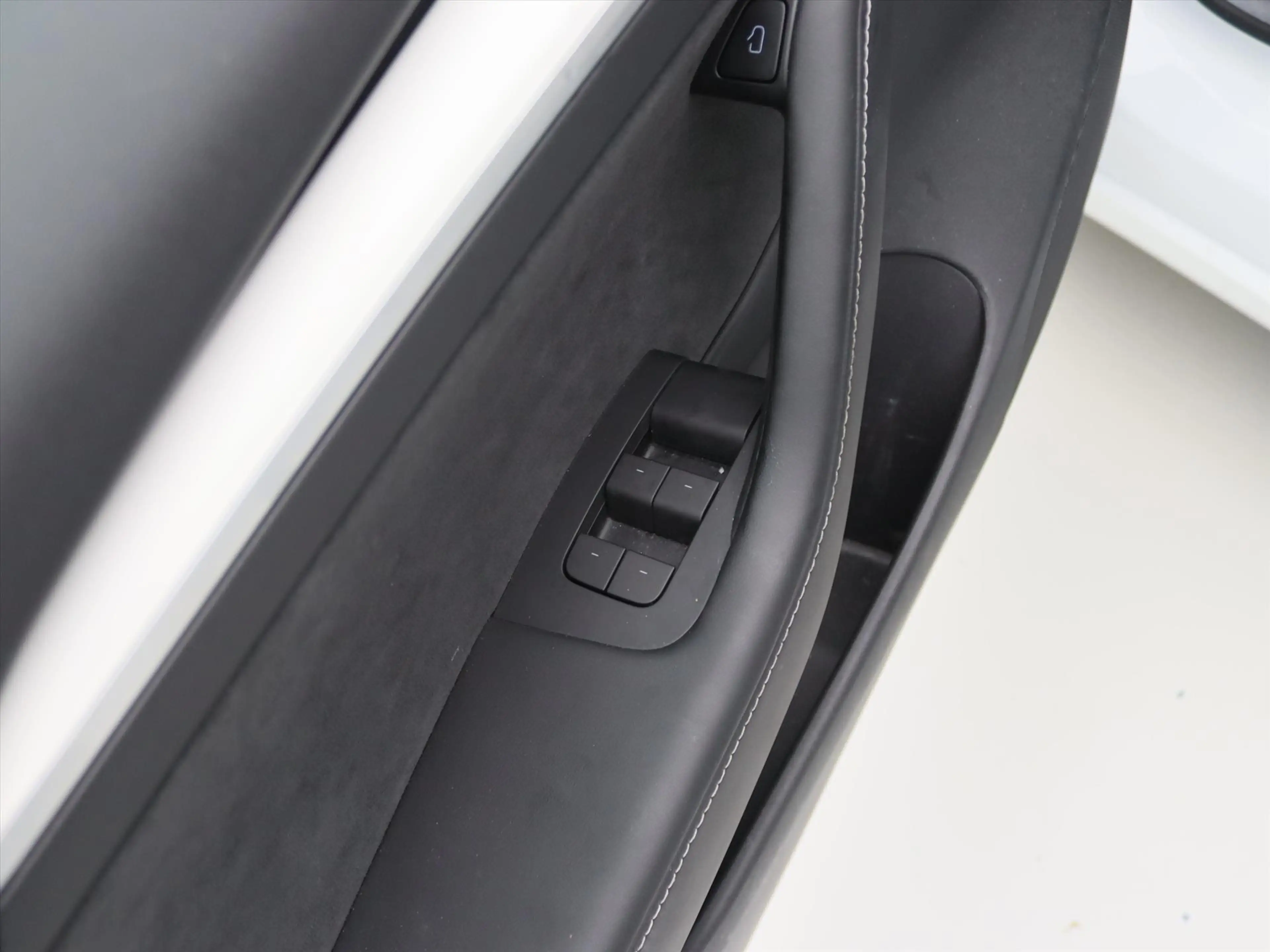Tesla Model 3 Standard RWD Plus UPGRADE 94.6% SoH [ RYZEN+WIT LE — photo 30