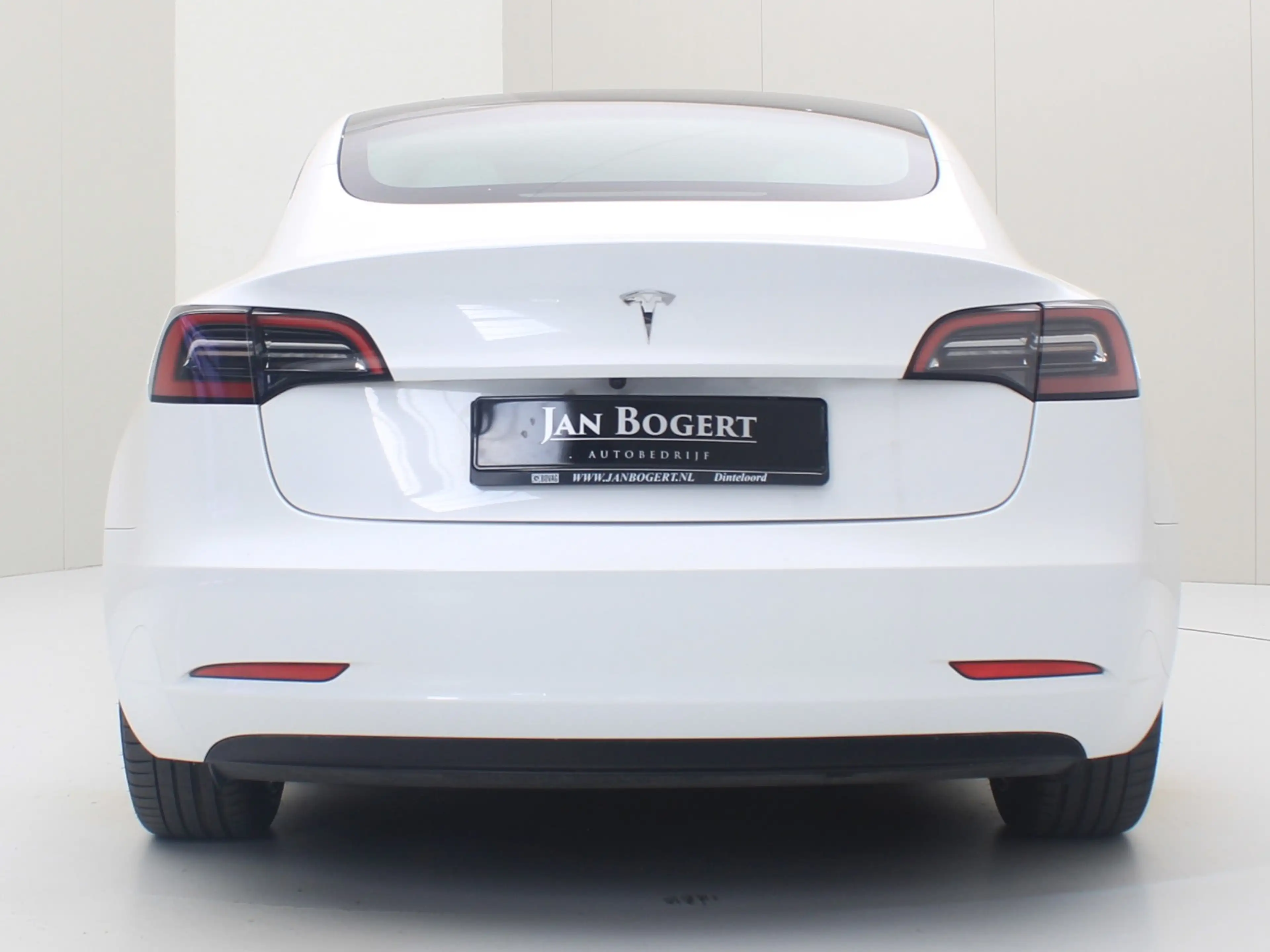 Tesla Model 3 Standard RWD Plus UPGRADE 94.6% SoH [ RYZEN+WIT LE — photo 6
