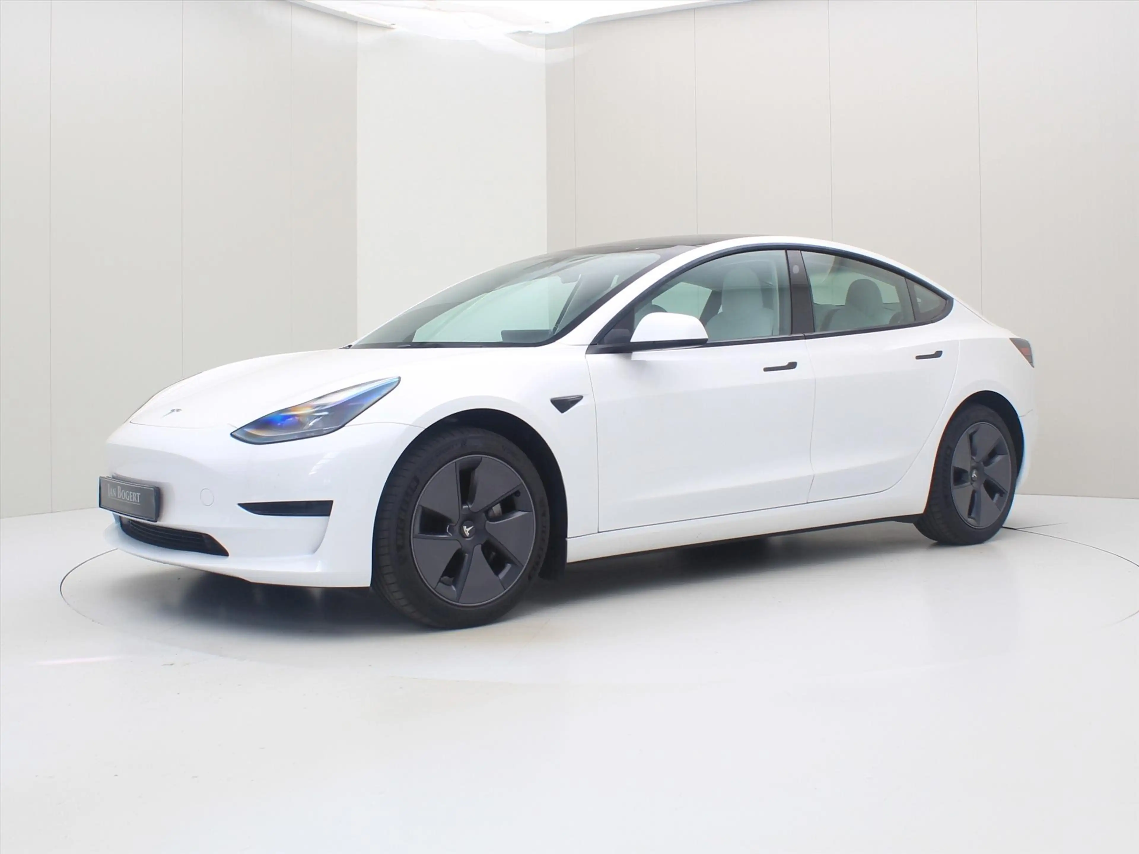 Tesla Model 3 Standard RWD Plus UPGRADE 94.6% SoH [ RYZEN+WIT LE — photo 7