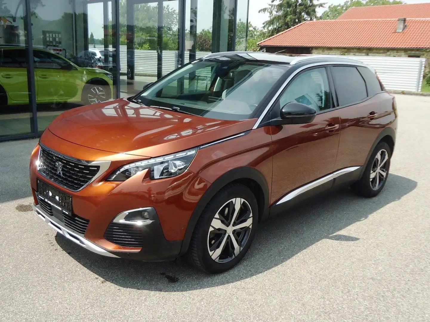 Peugeot 3008 Allure 1,6 BlueHDi 120 S Bronze - 1