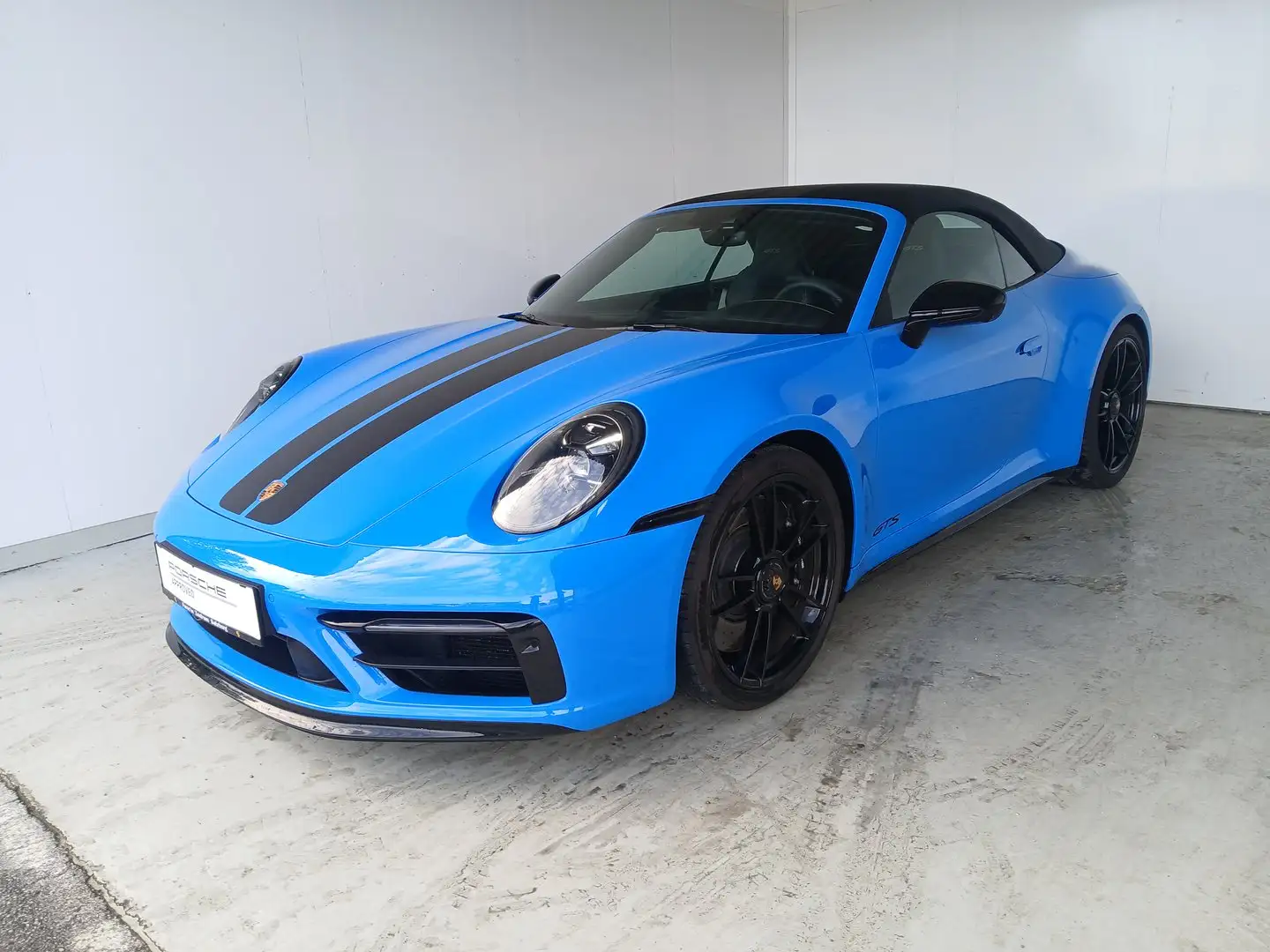 Porsche 911 Carrera GTS Cabriolet Blau - 1
