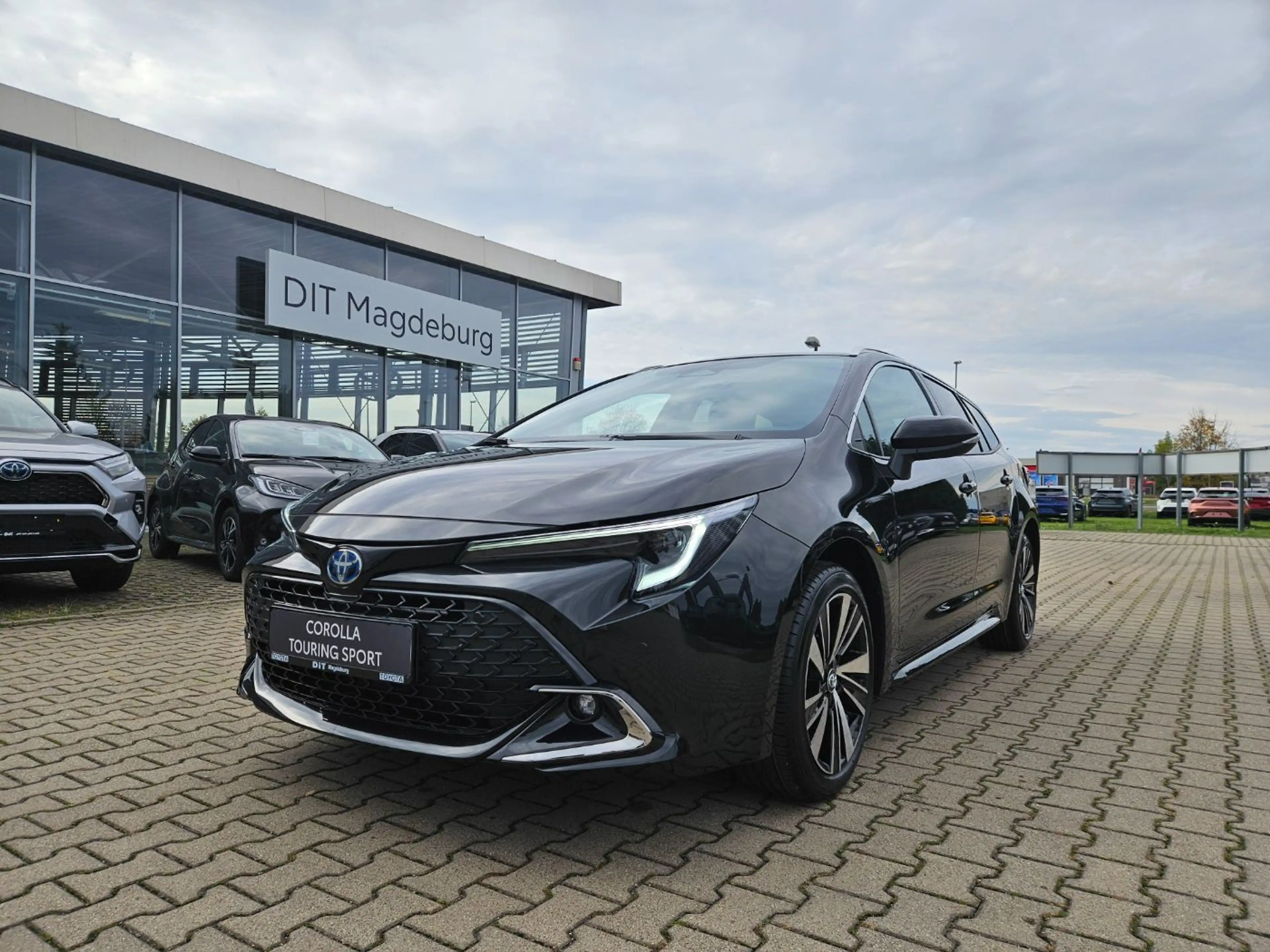 Toyota Corolla Touring Sports 2.0  Teamplayer ACC+LED — photo 3