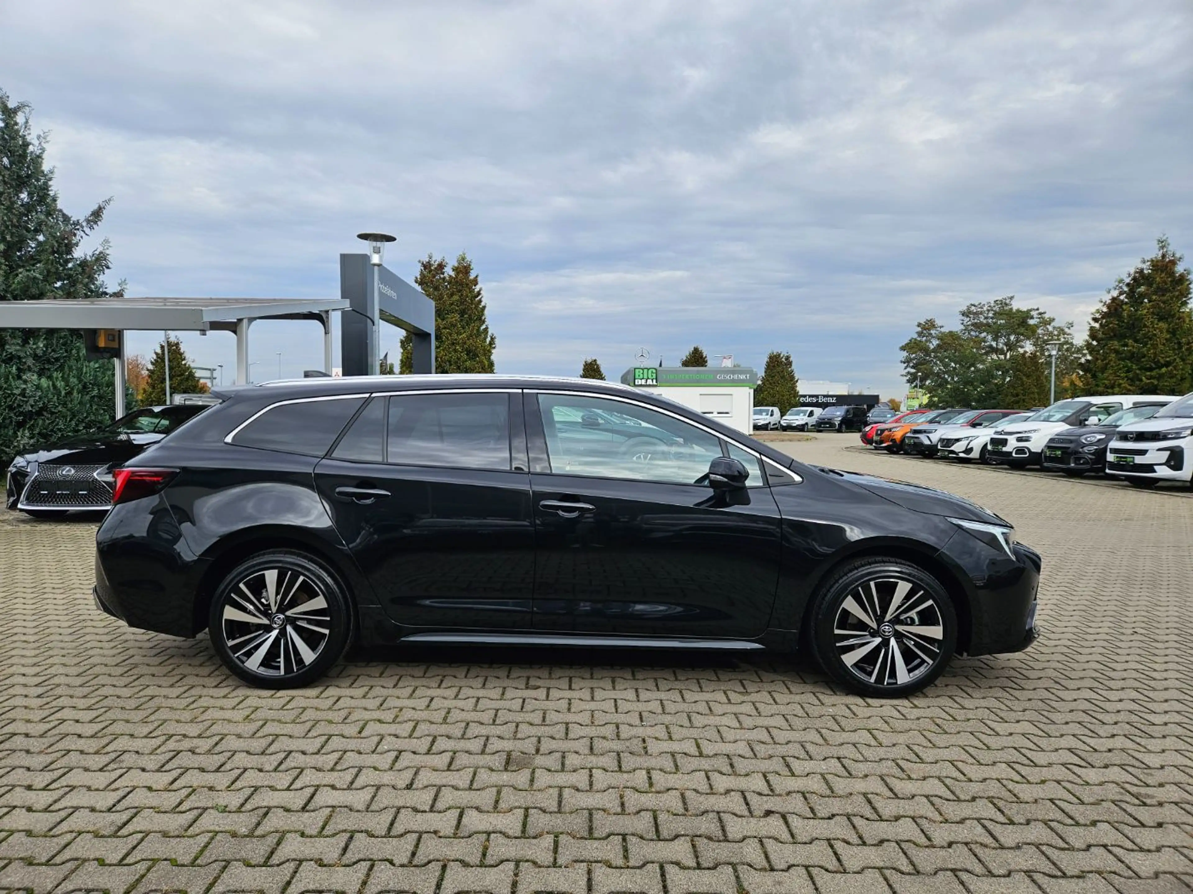 Toyota Corolla Touring Sports 2.0  Teamplayer ACC+LED — photo 13