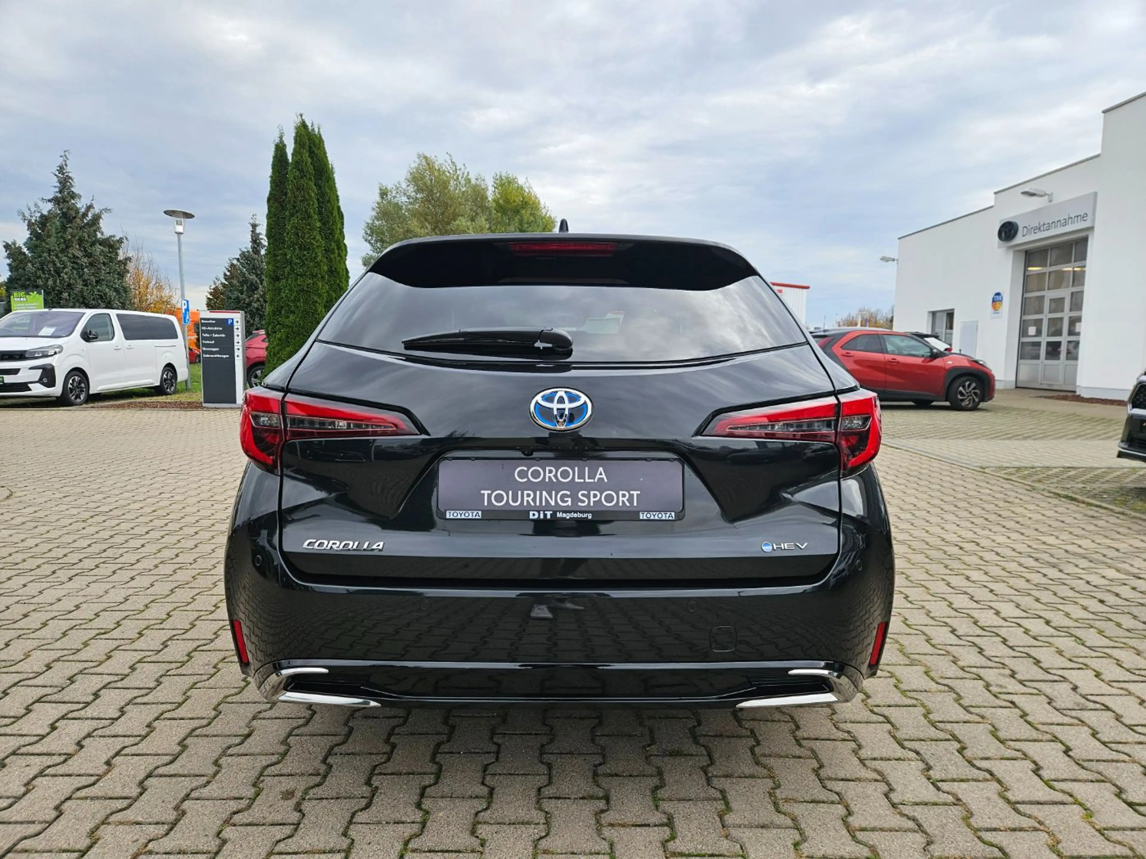 Toyota Corolla Touring Sports 2.0  Teamplayer ACC+LED — photo 8