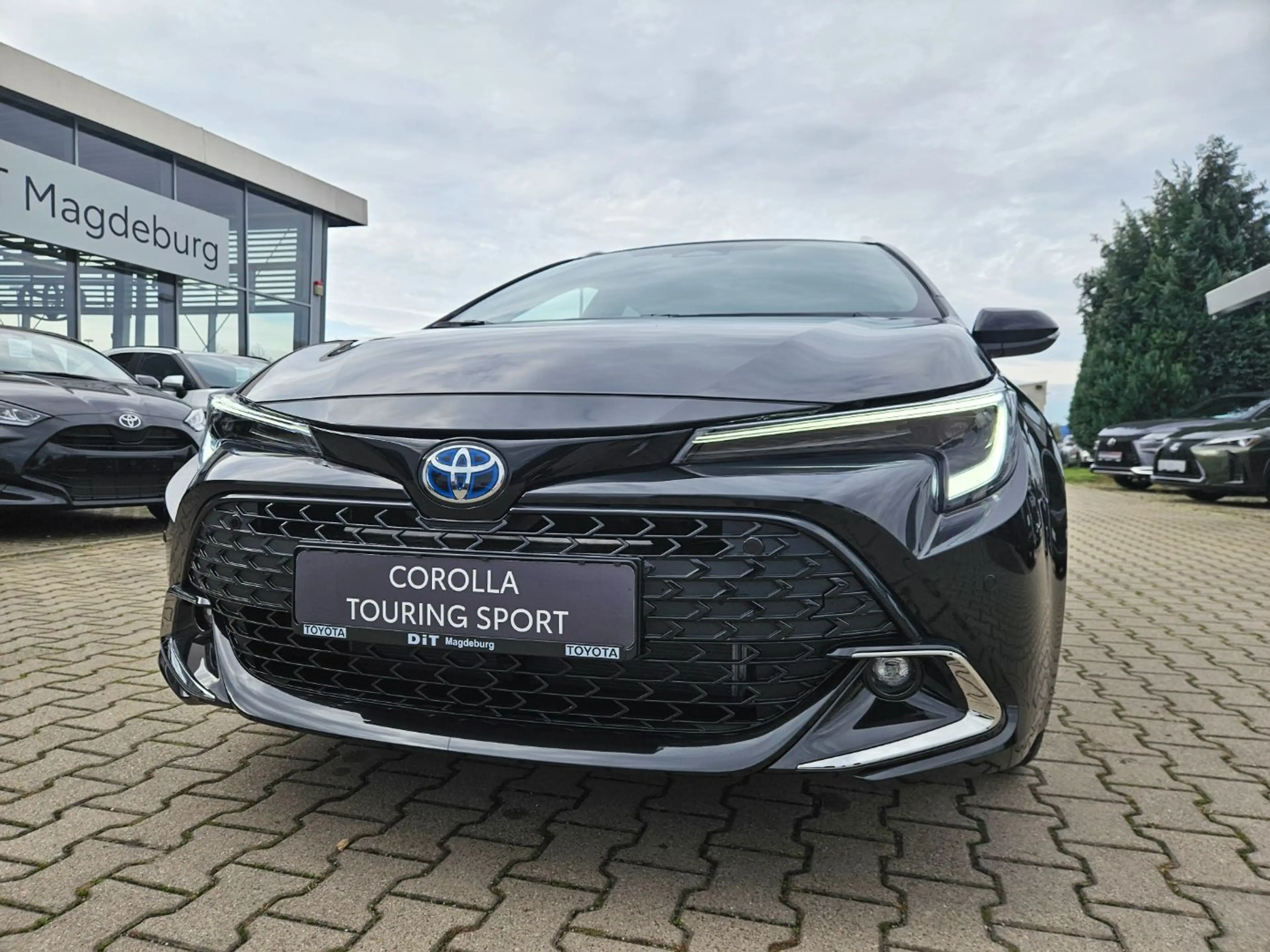 Toyota Corolla Touring Sports 2.0  Teamplayer ACC+LED — photo 4
