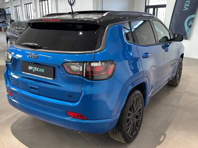 Jeep Compass view 4