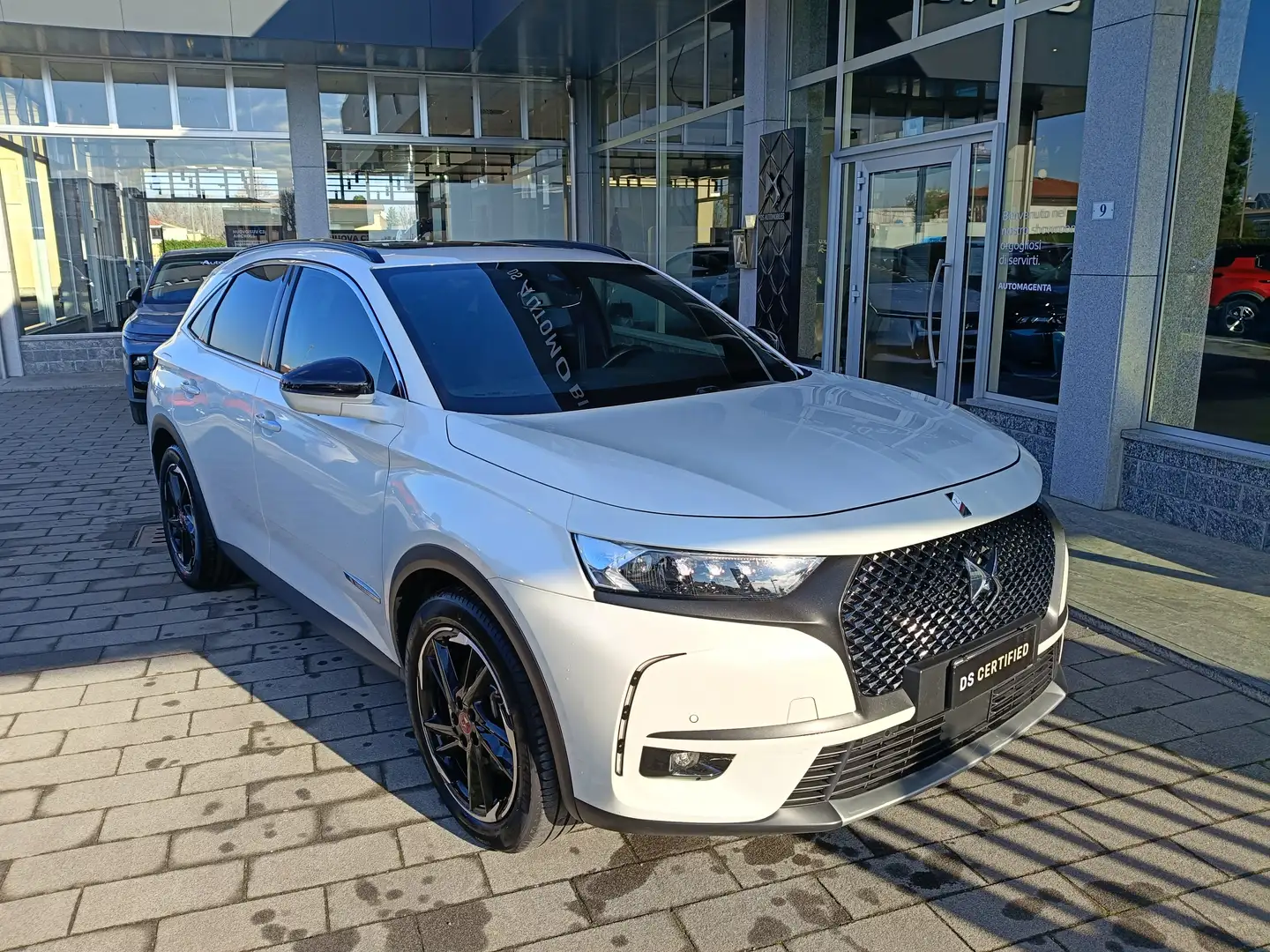 DS Automobiles DS 7 Crossback PHEV 1.6 PlugIn Hybrid 225cv EAT Performance Line+ Weiß - 1