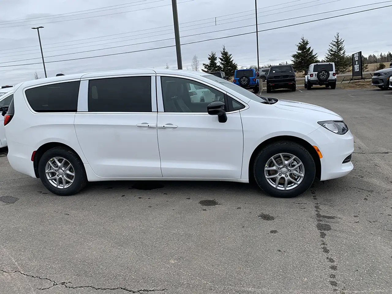 Chrysler Grand Caravan снимка Chrysler Grand Caravan