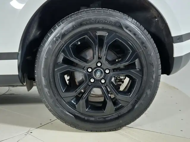 Land Rover Range Rover Evoque view 9
