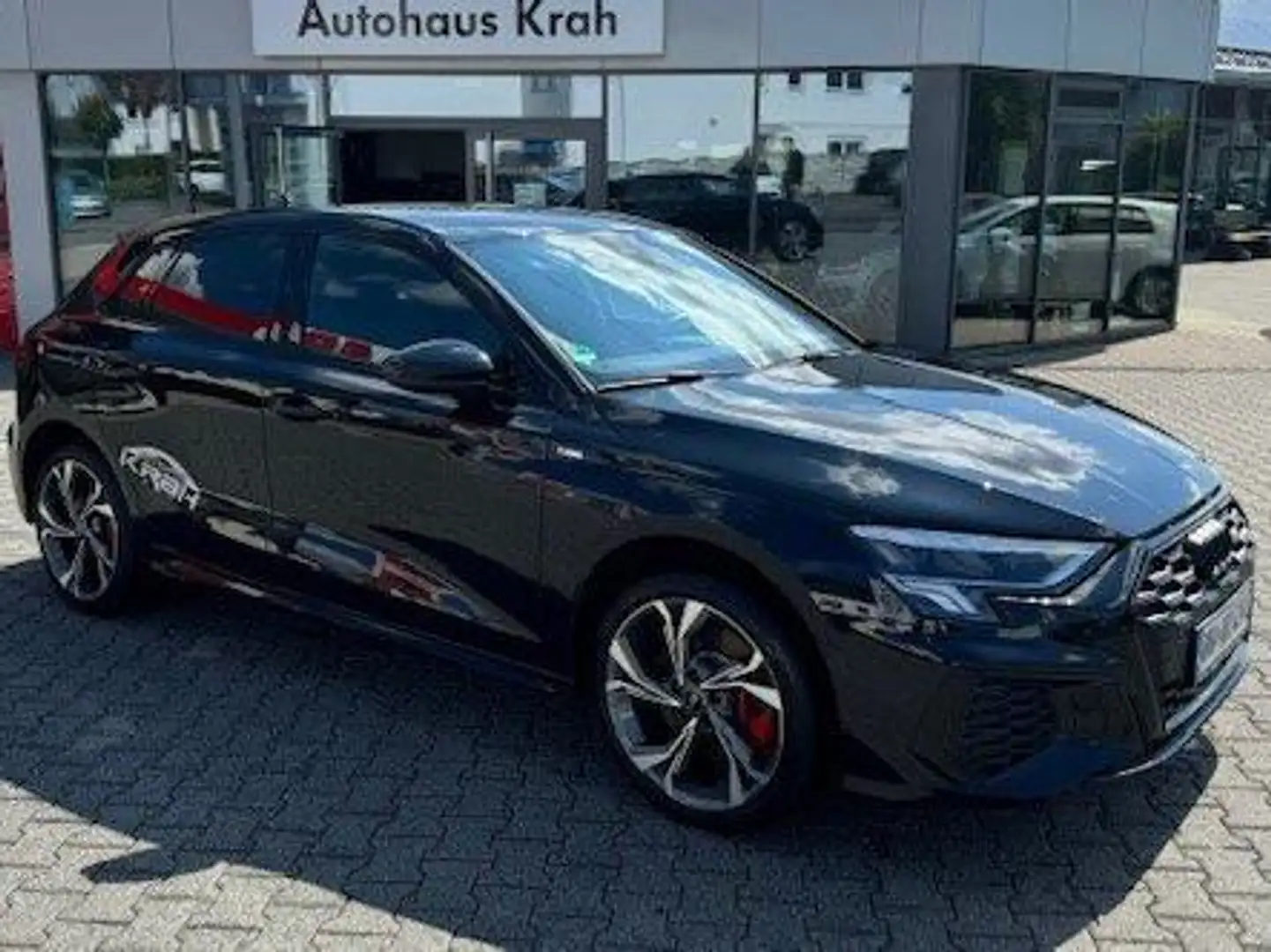 Audi A3 Sportback TFSI e S line Schwarz - 1