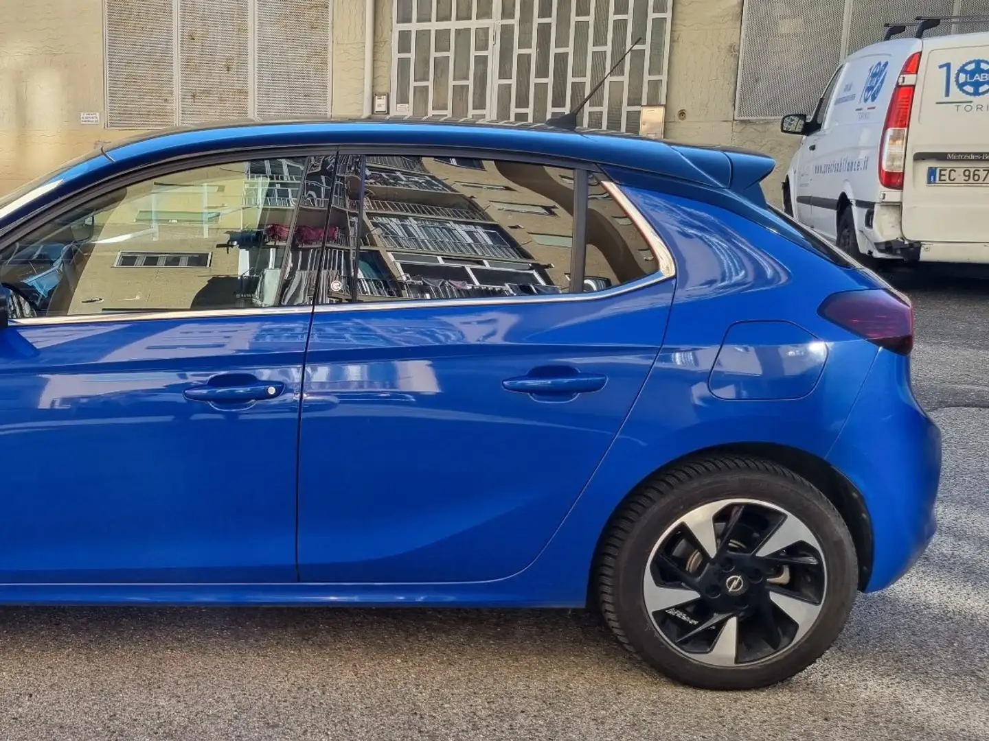 Opel Corsa e- Elegance Blu/Azzurro - 2