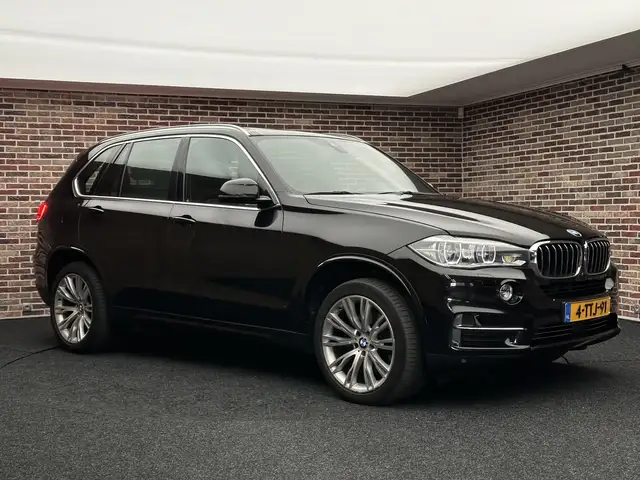 BMW X5 view 21