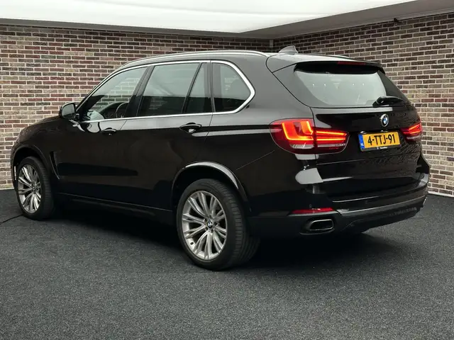 BMW X5 view 22