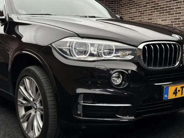 BMW X5 view 19