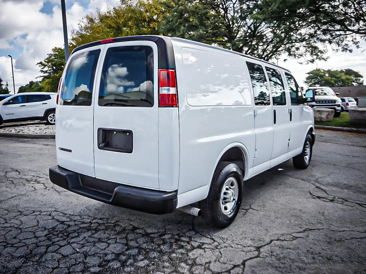 Chevrolet Express 2500 снимка Chevrolet Express 2500