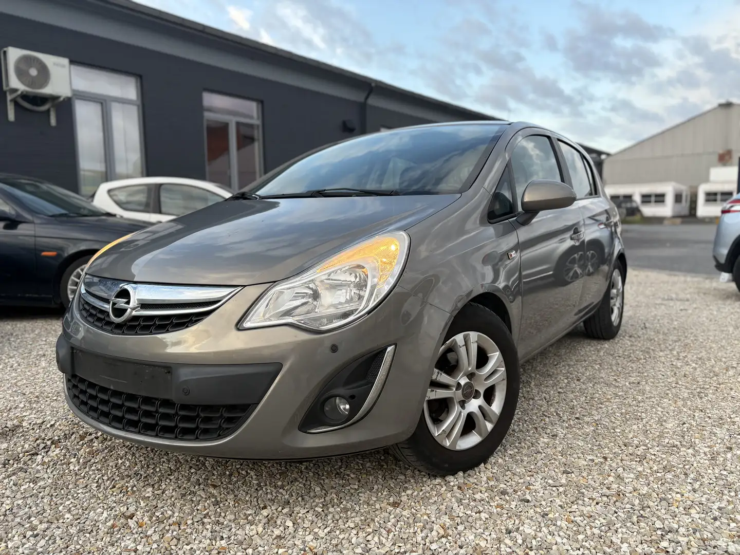 Opel Corsa Corsa 1.3 CDTi ecoFLEX Enjoy Start/Stop DPF Grau - 1