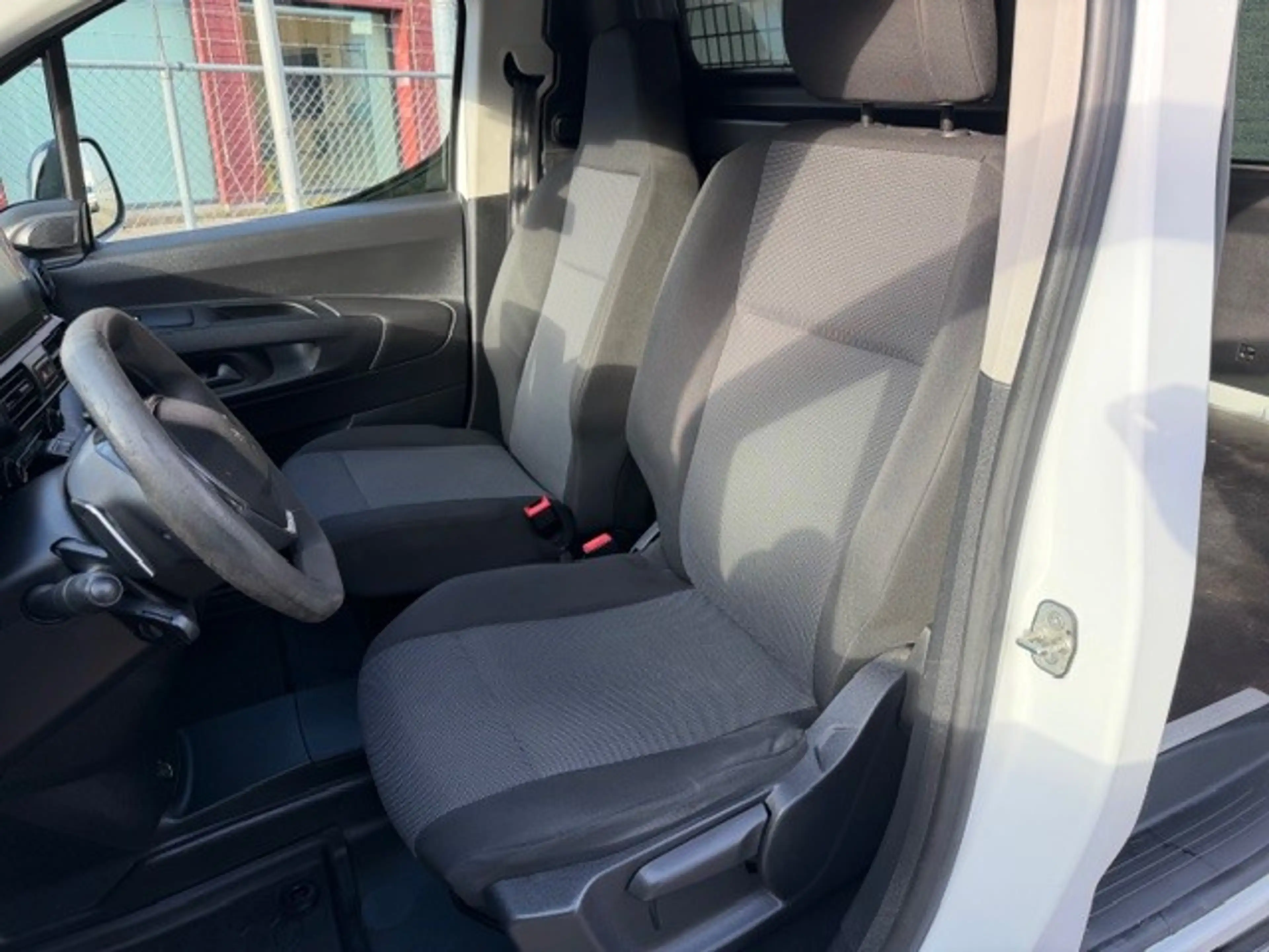 Peugeot Partner 1.5 BlueHDI Premium AIRCO I APPLE CARPLAY I 2 SCHU — photo 3