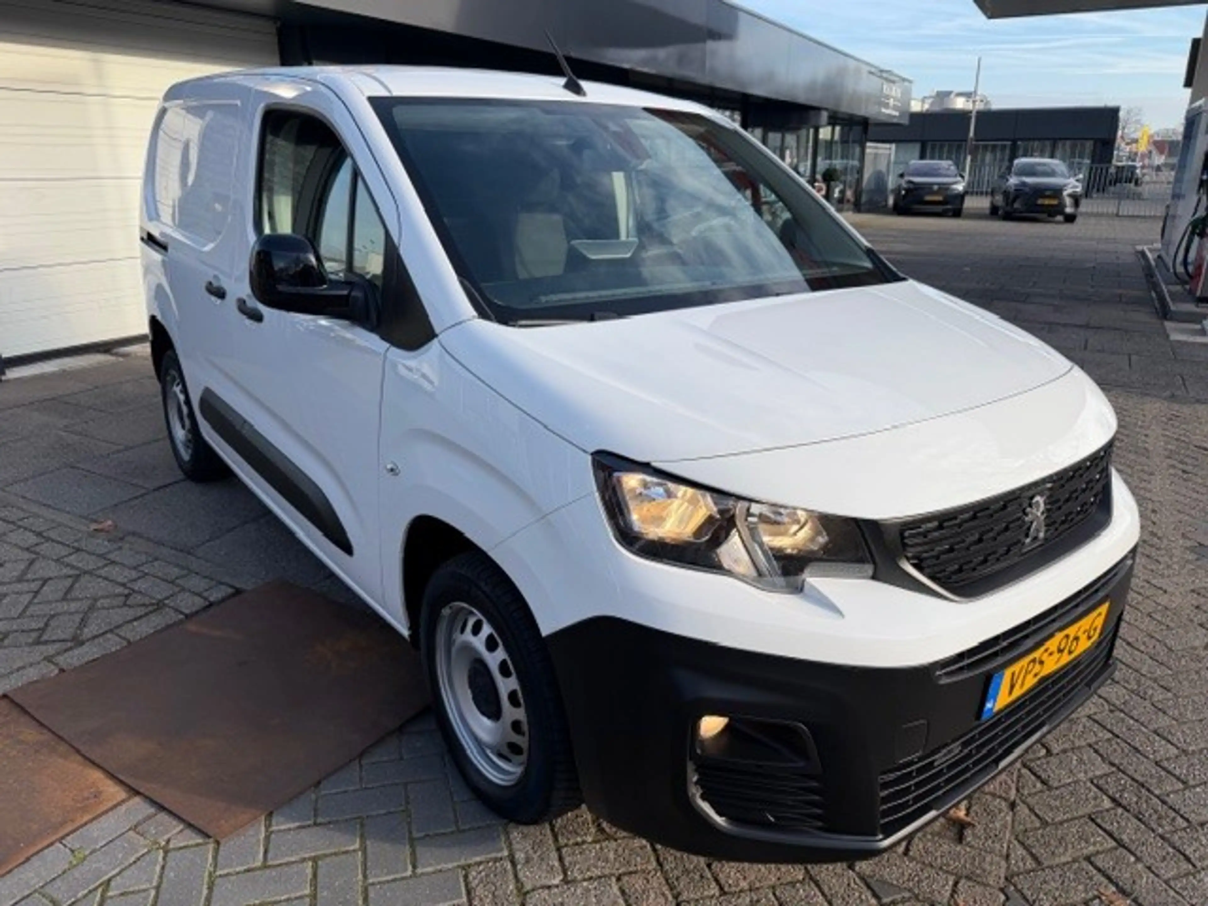Peugeot Partner 1.5 BlueHDI Premium AIRCO I APPLE CARPLAY I 2 SCHU — photo 4