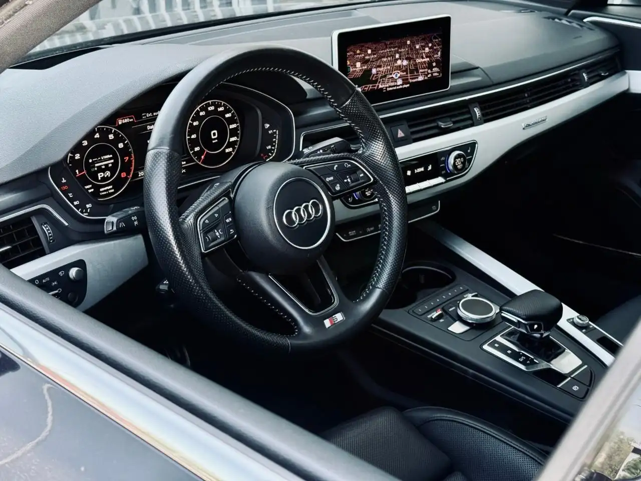 Audi A4 снимка Audi A4