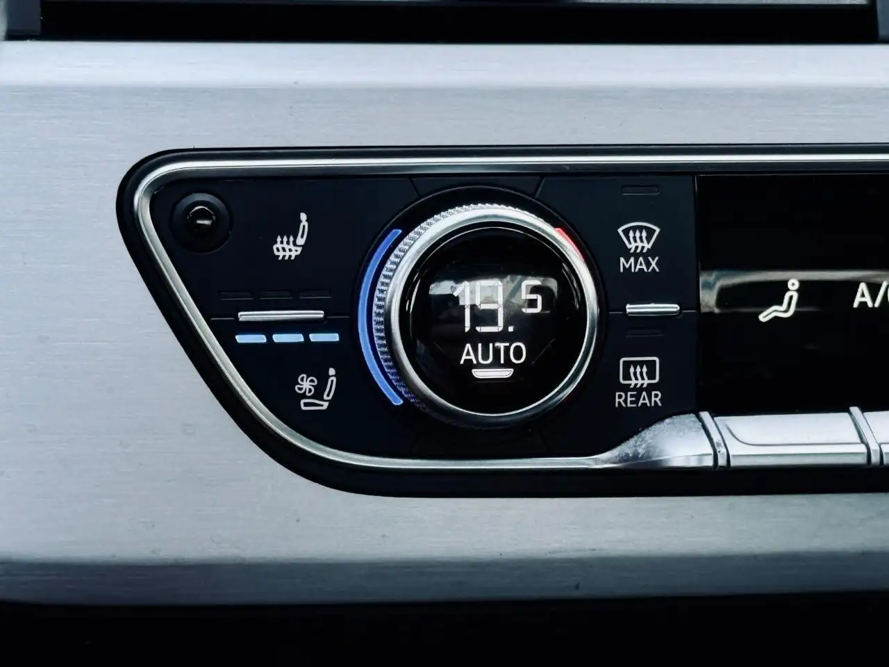 Audi A4 снимка Audi A4