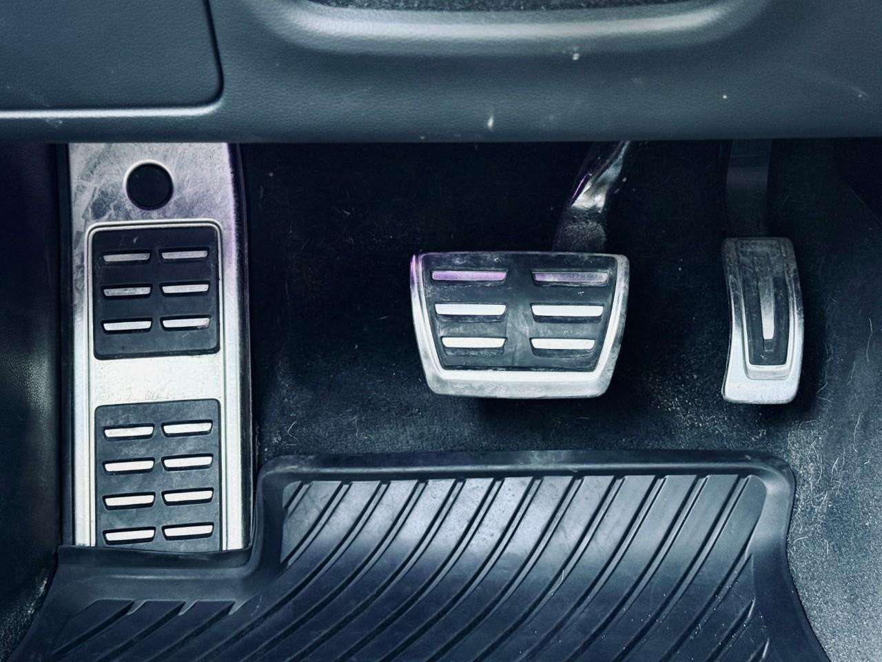 2017 Audi A4 Sunroof / Navigation / Heated &amp; Ventilated Fro thumb 36
