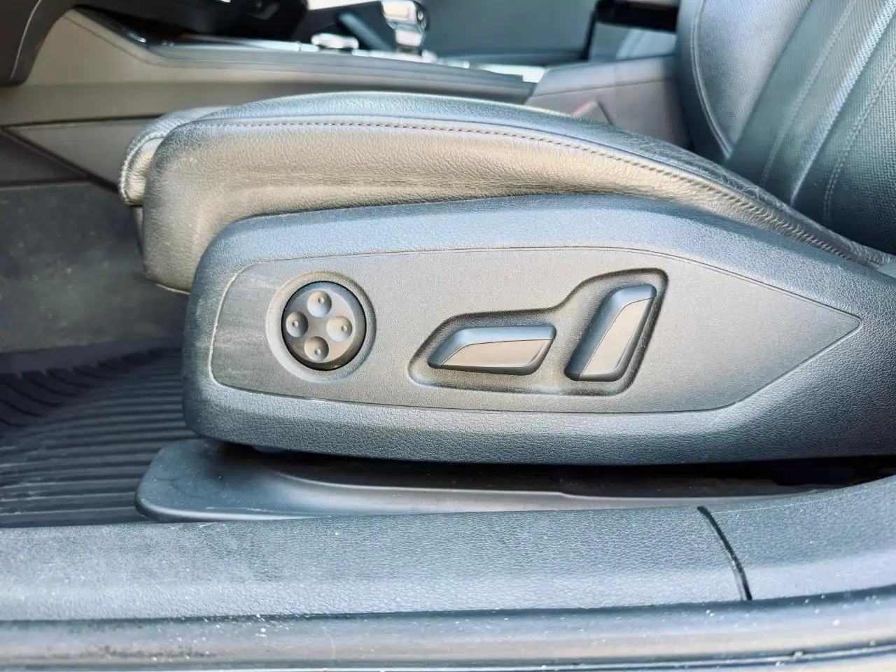 Audi A4 снимка Audi A4