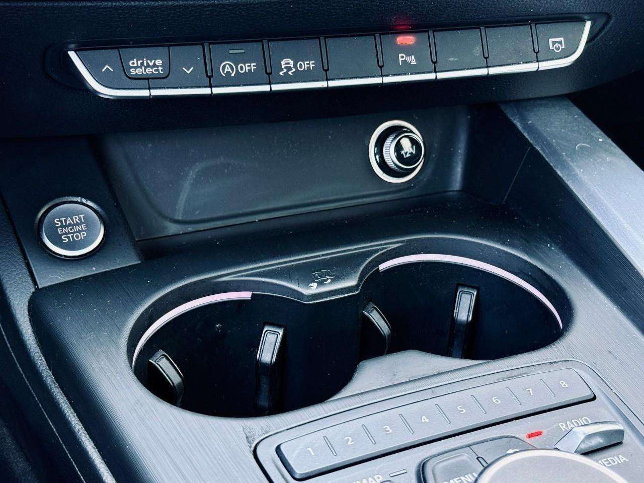 2017 Audi A4 Sunroof / Navigation / Heated &amp; Ventilated Fro thumb 48