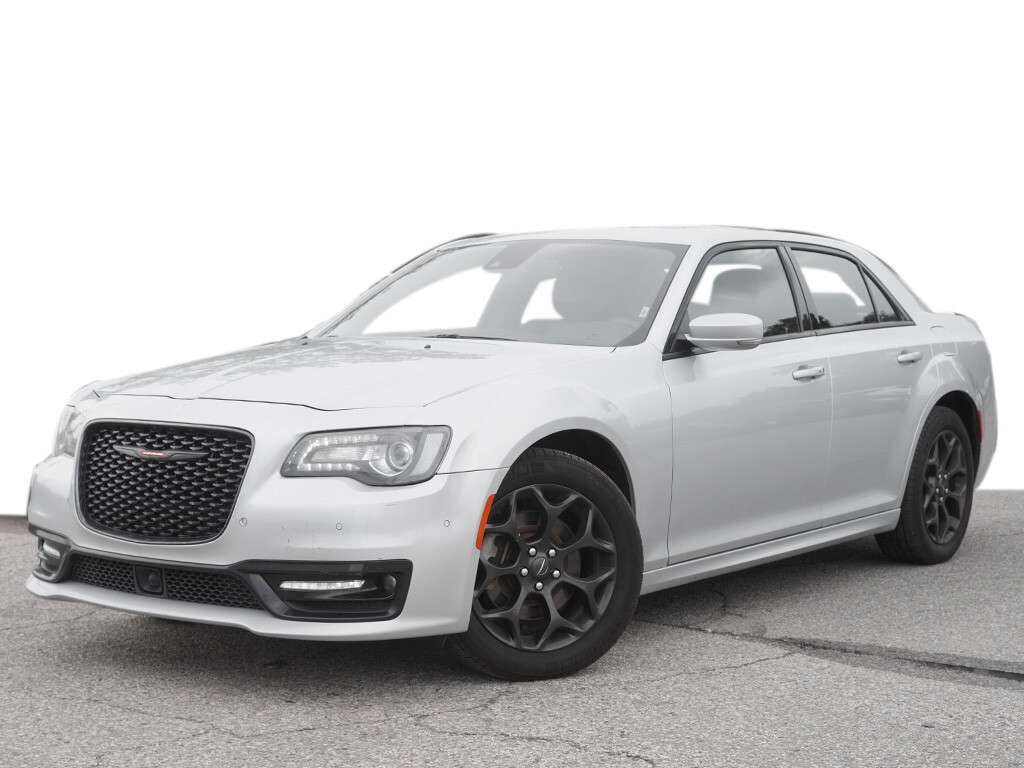 2023 Chrysler 300 S AWD Pano-Roof Alloys Alpine Sound System Leather