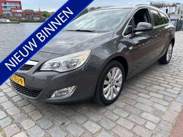Sports Tourer 1.4 Turbo Cosmo navigatie airco/ecc