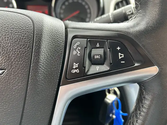 Opel Astra view 14