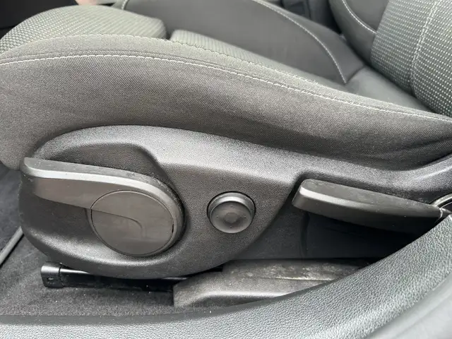 Opel Astra view 17