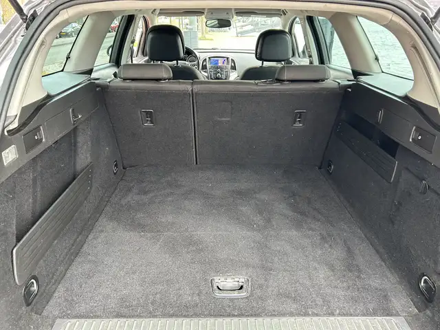 Opel Astra view 23