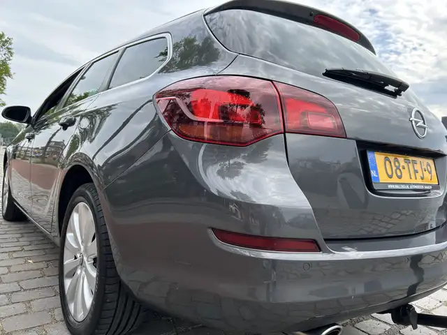 Opel Astra view 20