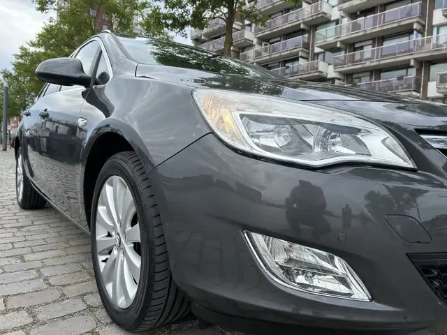 Opel Astra view 19