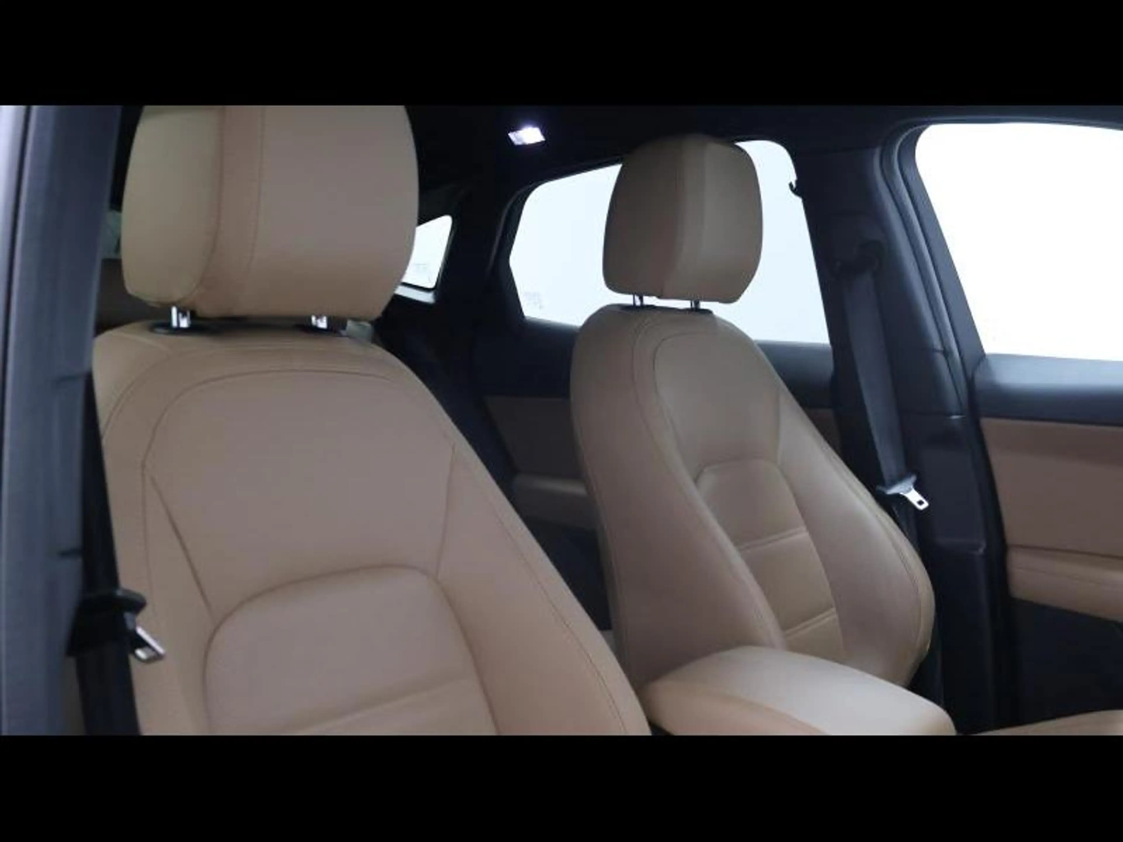 Jaguar E-Pace P160 S auto — photo 13