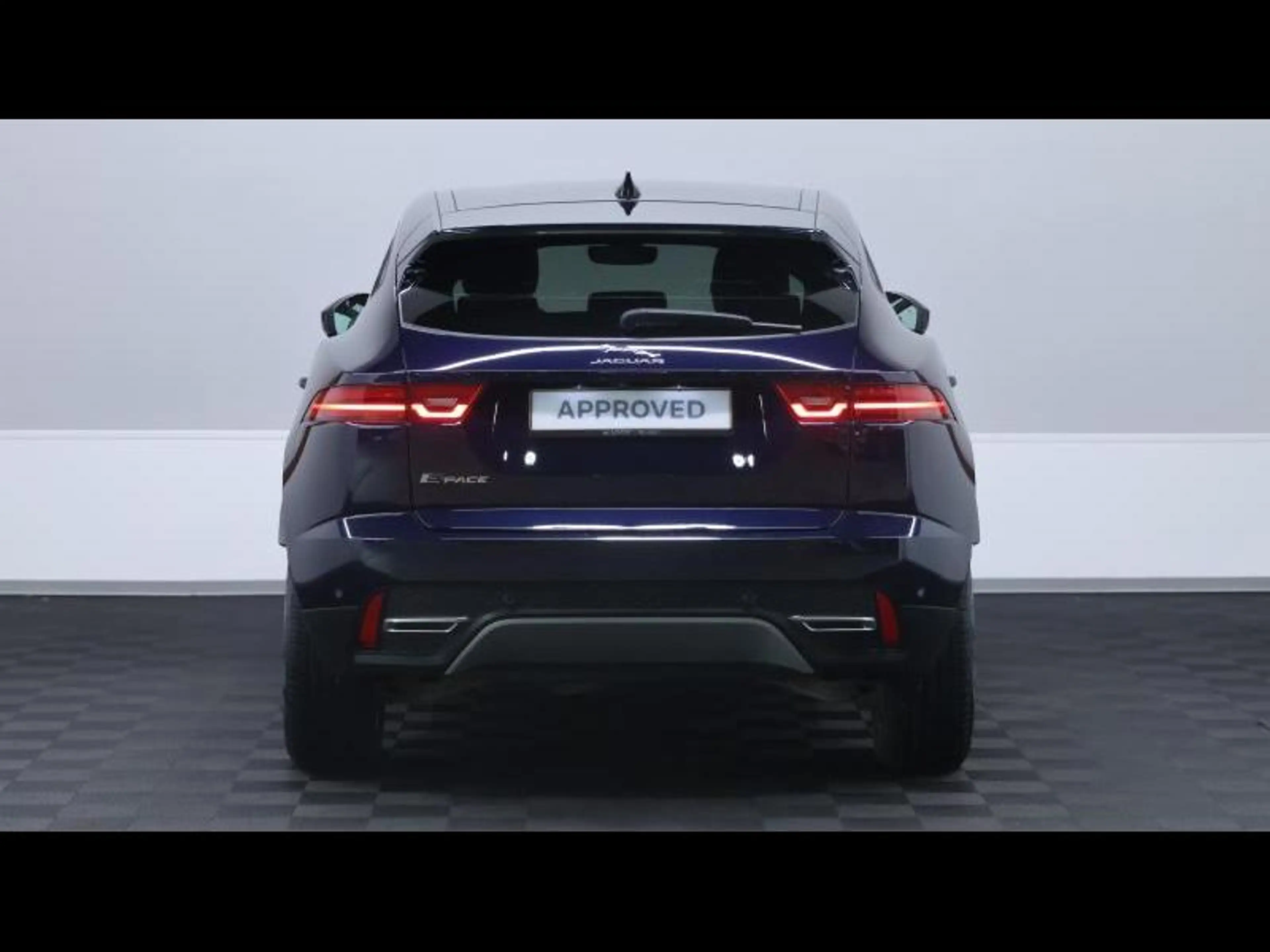 Jaguar E-Pace P160 S auto — photo 7